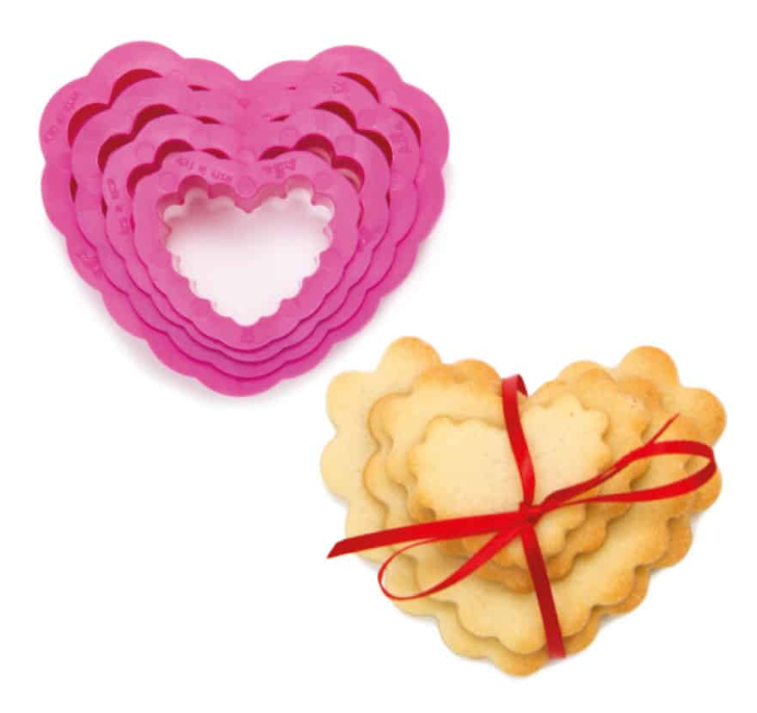 Decupatoare din pastic INIMA 4 buc/set 0255306 DER